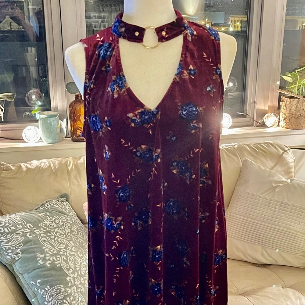Floral velvet choker dress